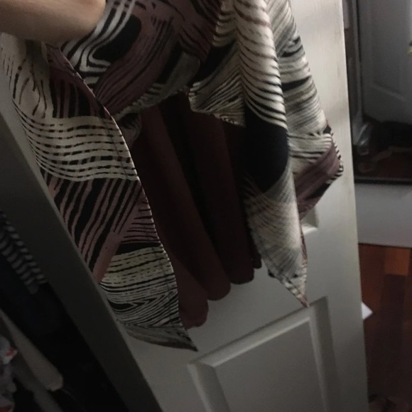 Soft pink and cream dress - Picture 3 of 5